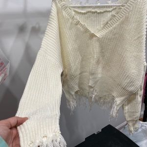 DISTRESSED V NECK SWEATER